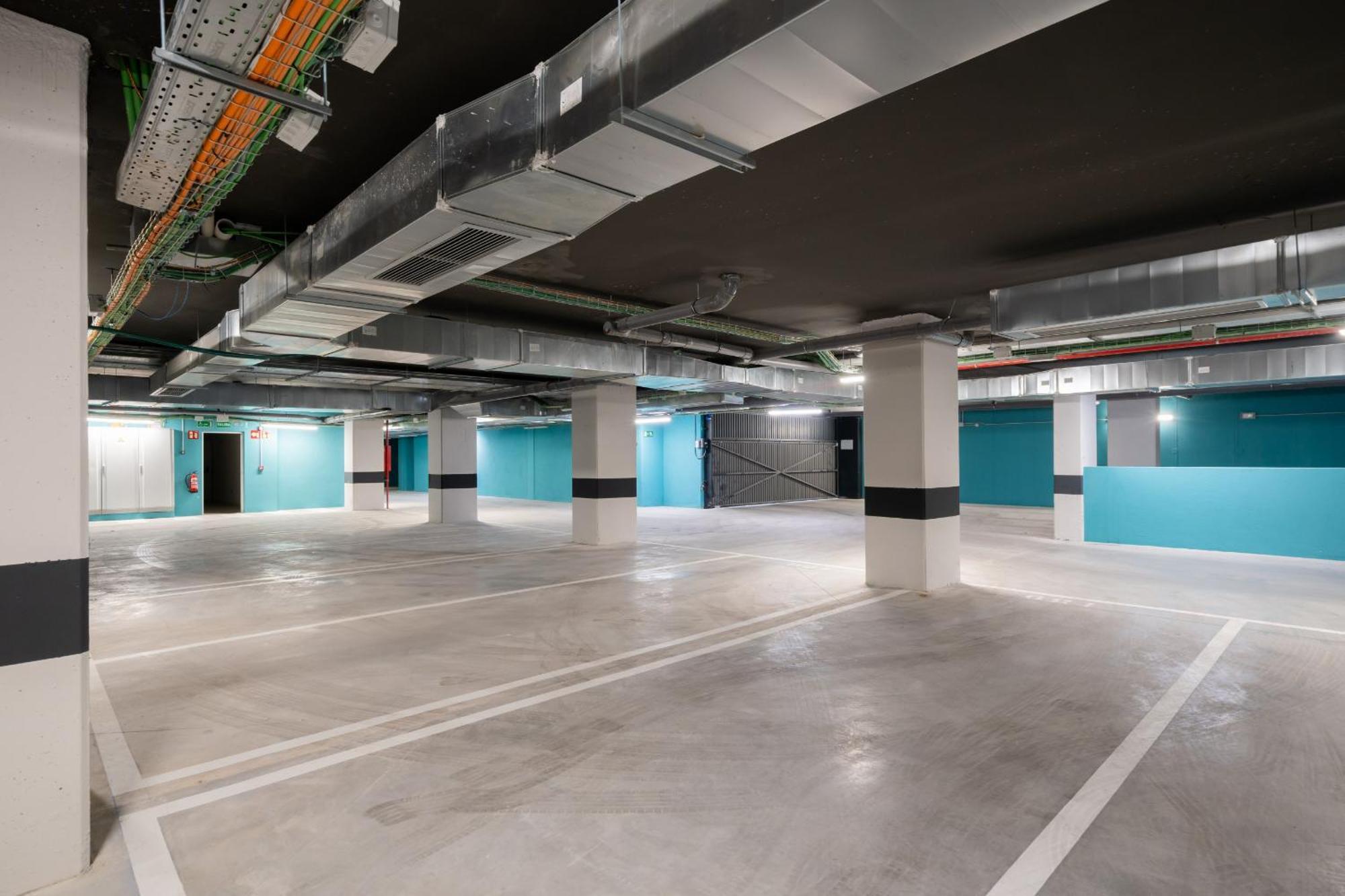 Loft Reformado Industrial Con Garaje Alquiler Temporal Appartement Madrid Buitenkant foto