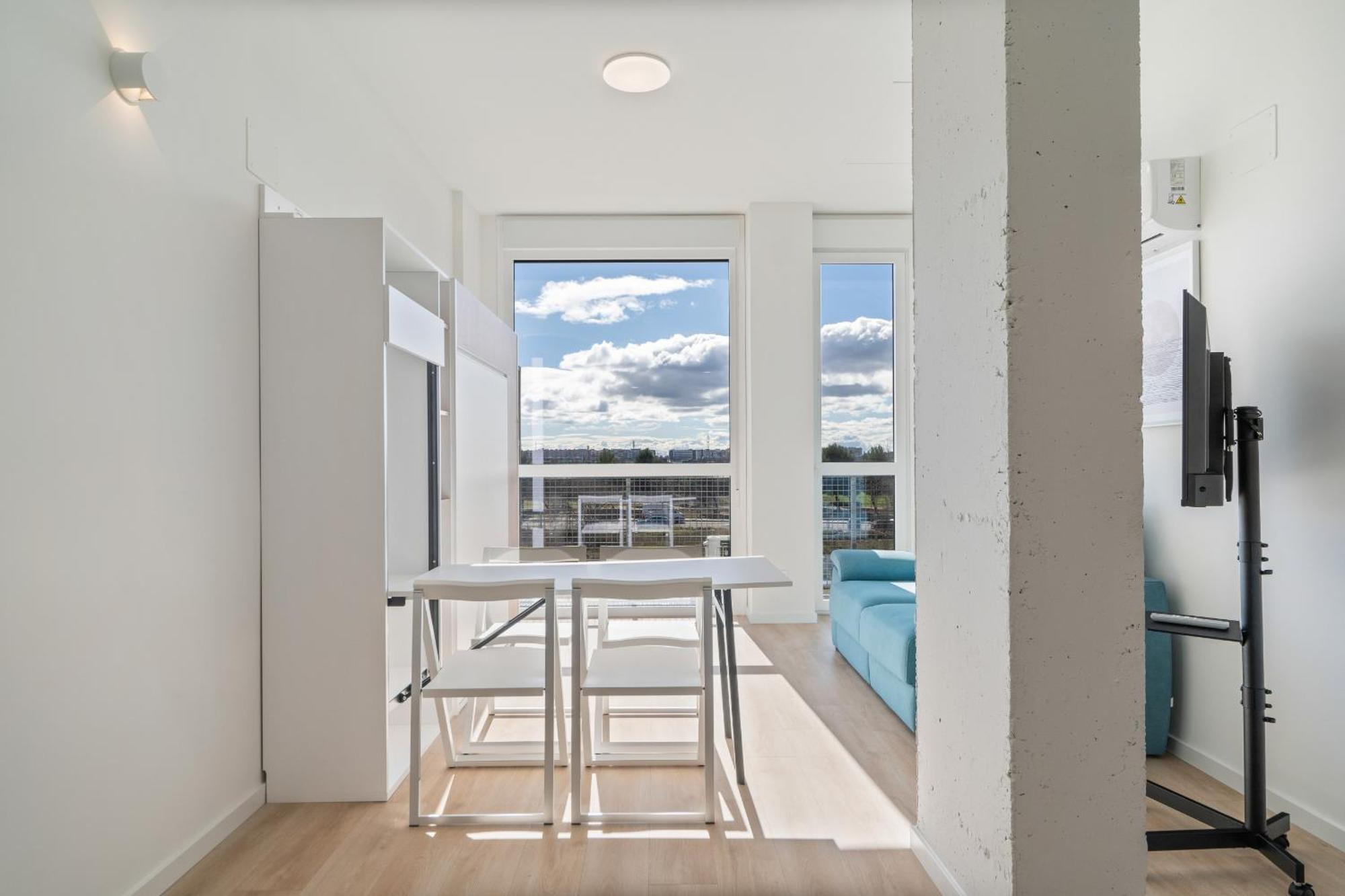 Loft Reformado Industrial Con Garaje Alquiler Temporal Appartement Madrid Buitenkant foto