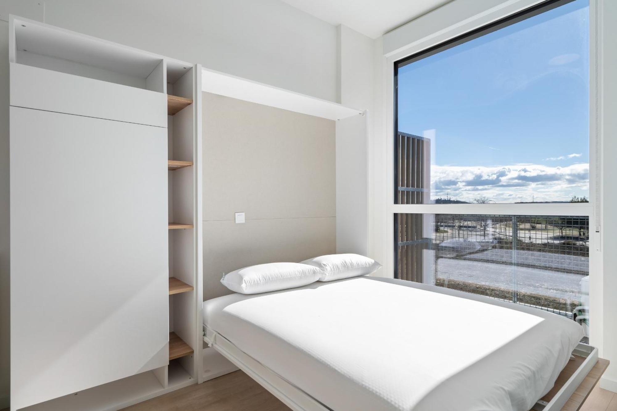 Loft Reformado Industrial Con Garaje Alquiler Temporal Appartement Madrid Buitenkant foto
