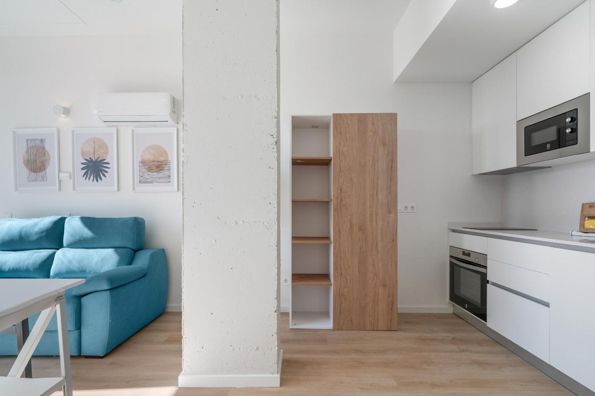 Loft Reformado Industrial Con Garaje Alquiler Temporal Appartement Madrid Buitenkant foto