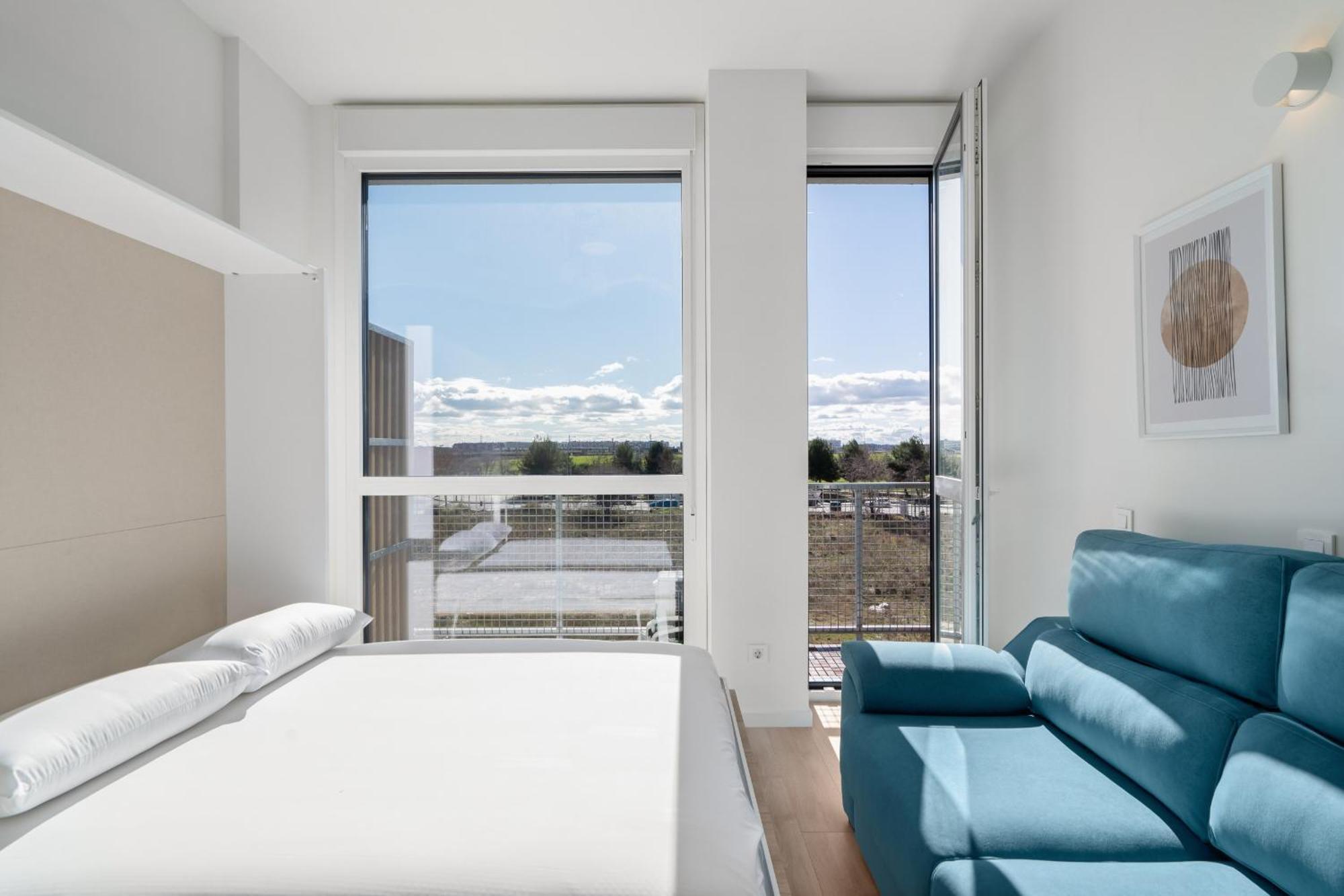 Loft Reformado Industrial Con Garaje Alquiler Temporal Appartement Madrid Buitenkant foto